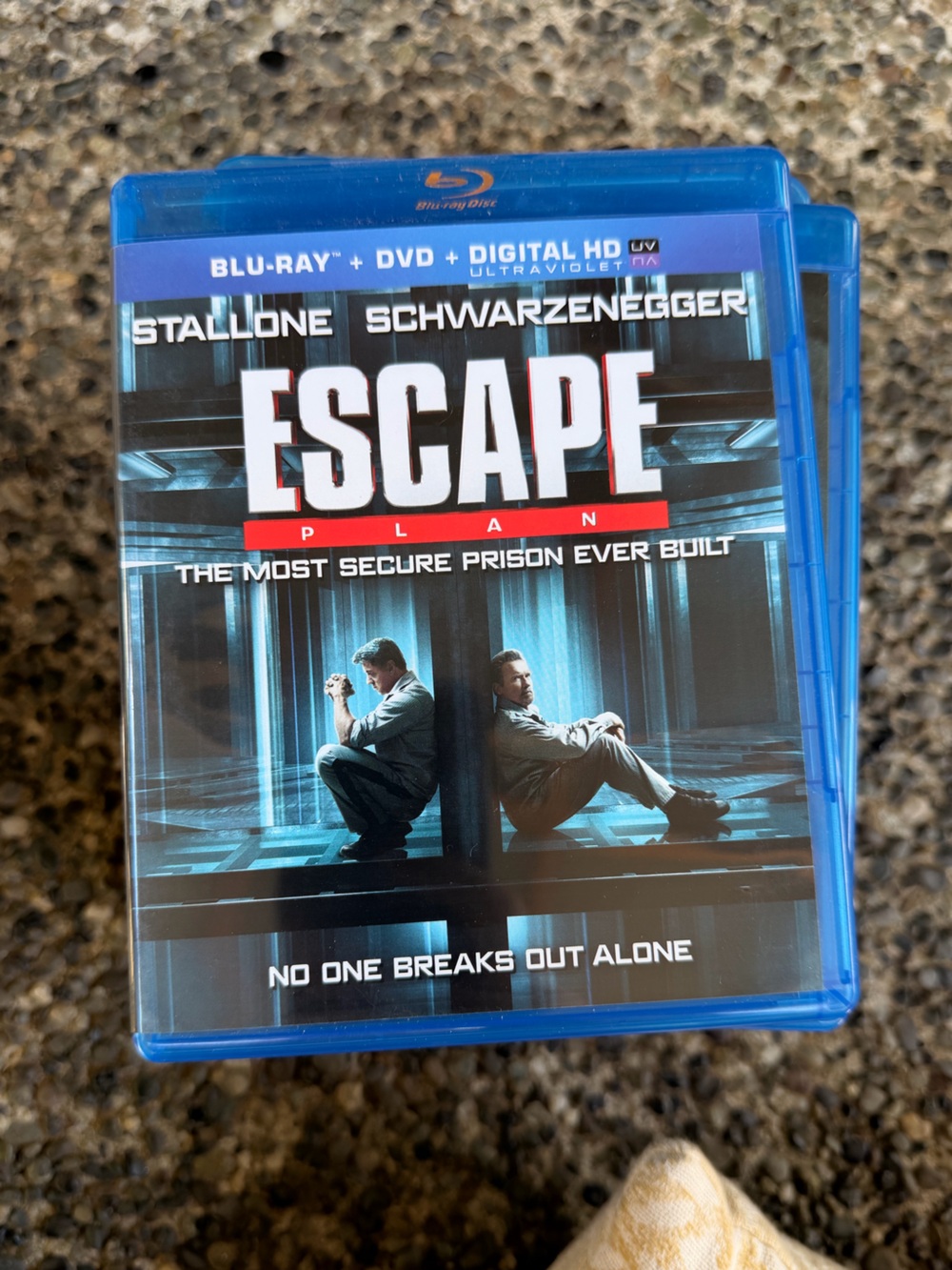 EUC Escape Plan Blu-ray Movie - Blue Case - Picture 1 of 1